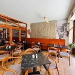 מלון Gjuhadoli Restaurant 4*