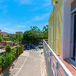 Gjuhadoli Restaurant ホテル 4*