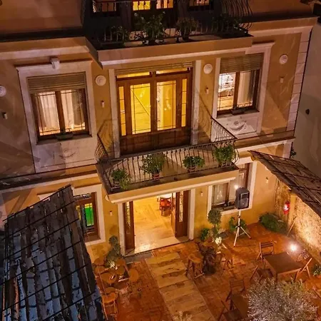 Ξενοδοχείο Gjuhadoli Restaurant