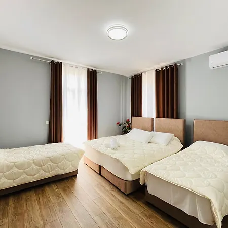 Gjuhadoli Restaurant 4*