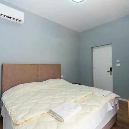 Gjuhadoli Restaurant Otel Shkodër