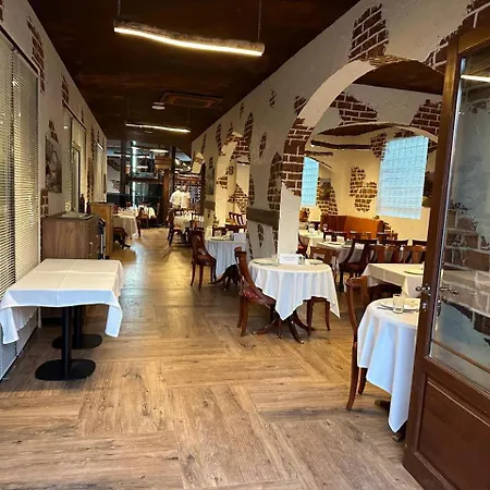 Gjuhadoli Restaurant Ξενοδοχείο