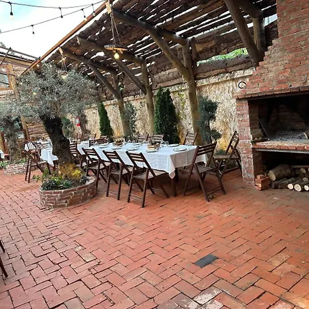 Gjuhadoli Restaurant Ξενοδοχείο