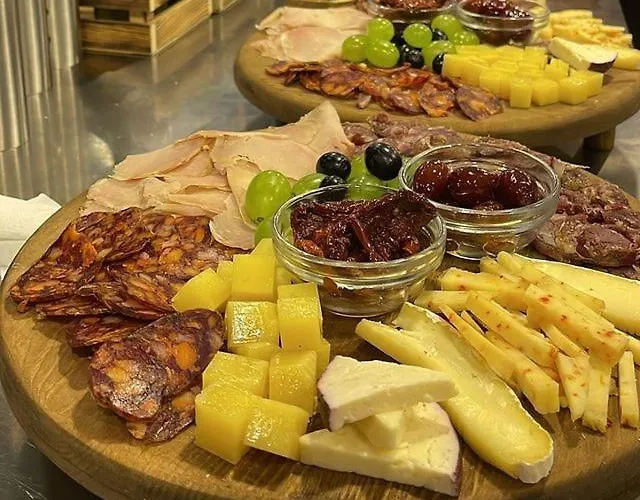 Gjuhadoli Restaurant شكودر