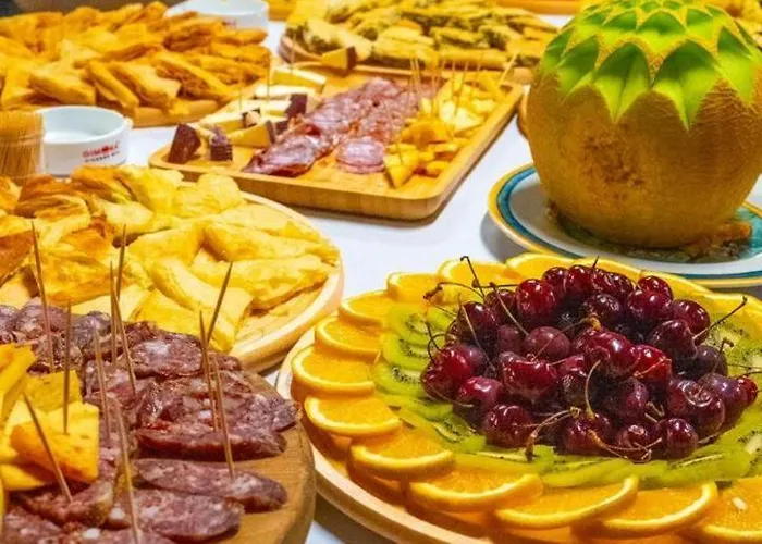 Gjuhadoli Restaurant فندق شكودر