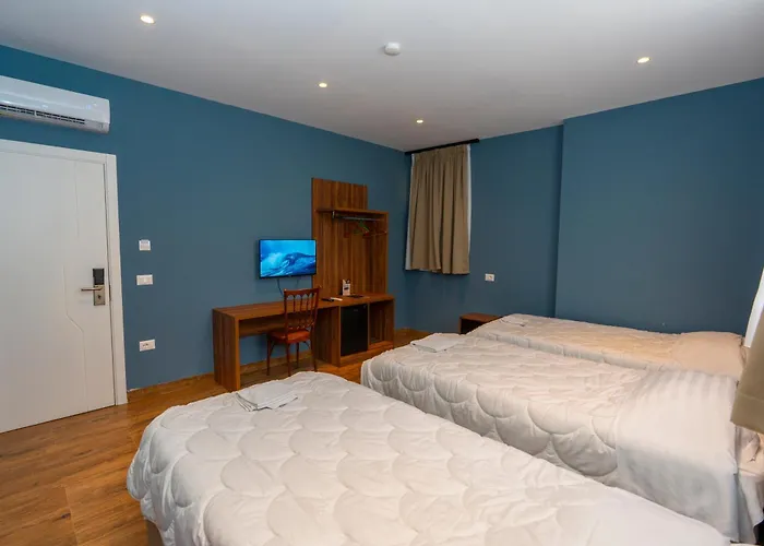 Gjuhadoli Restaurant فندق