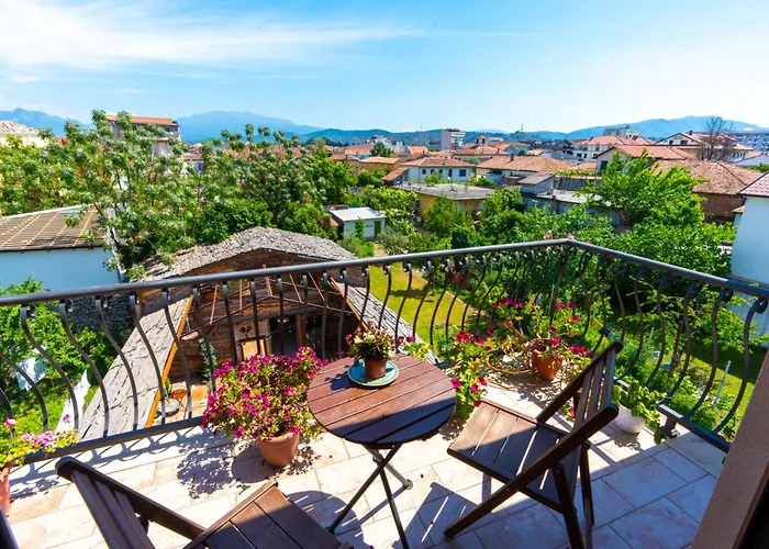 Hotel Gjuhadoli Restaurant 4*