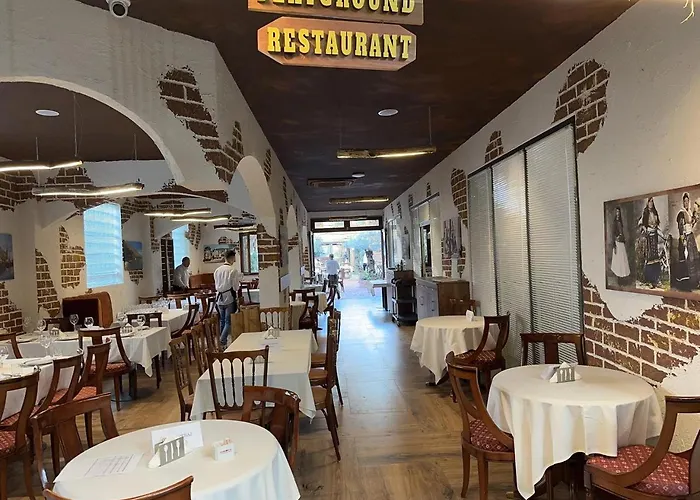 Gjuhadoli Restaurant 酒店 4*