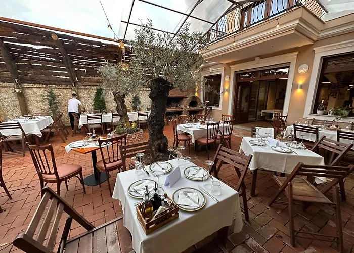 Gjuhadoli Restaurant شكودر