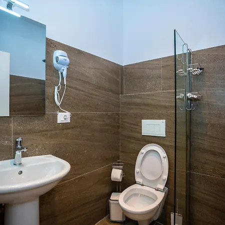 Gjuhadoli Restaurant Hotel