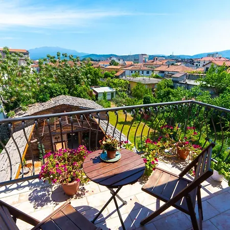 Hotel Gjuhadoli Restaurant 4*